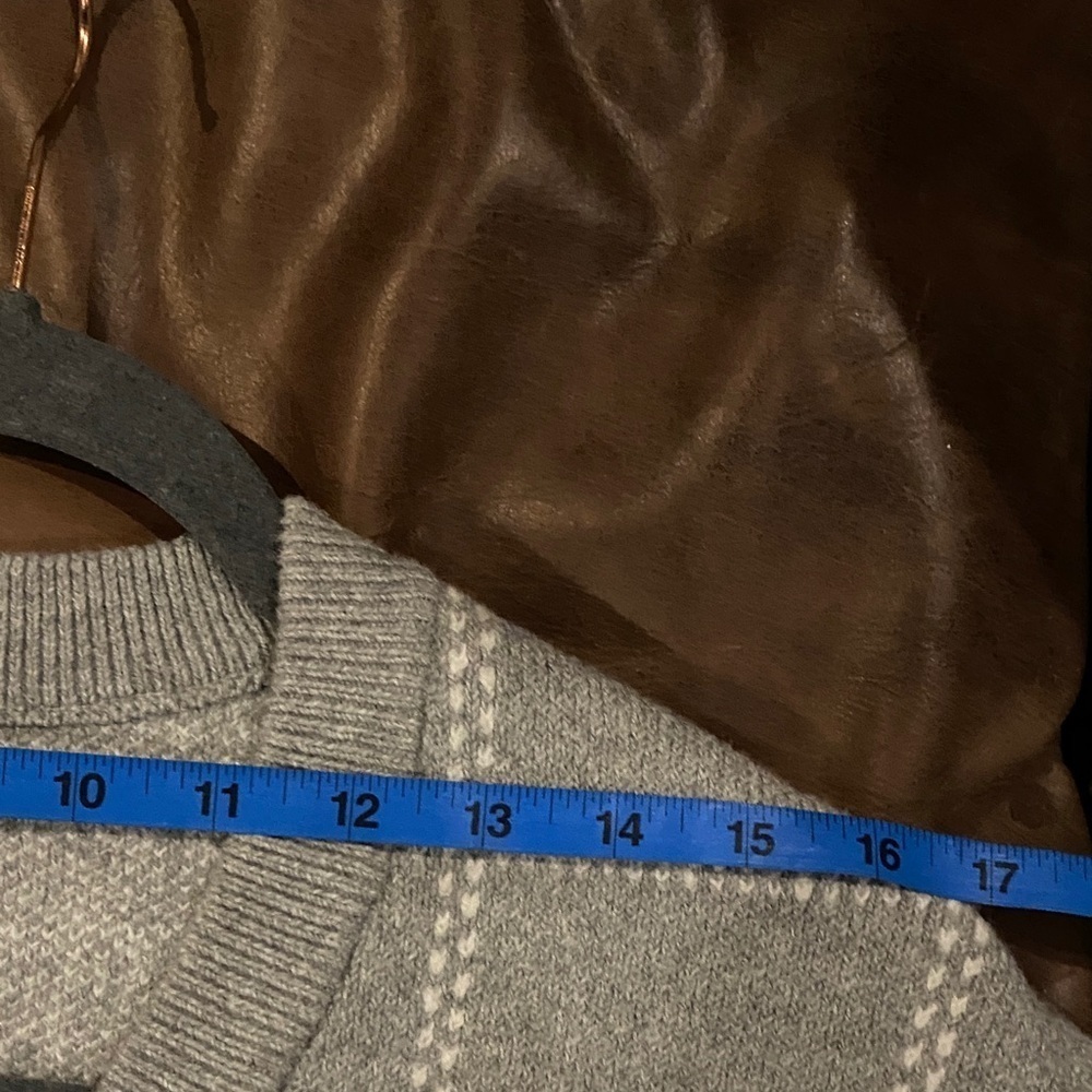 a new day Oversized Gray Checkered V-Neck Sweater Vest, Size small - Picture 5 of 7